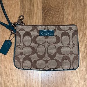 Coach Wristlet LIKE NEW in Tan/Teal